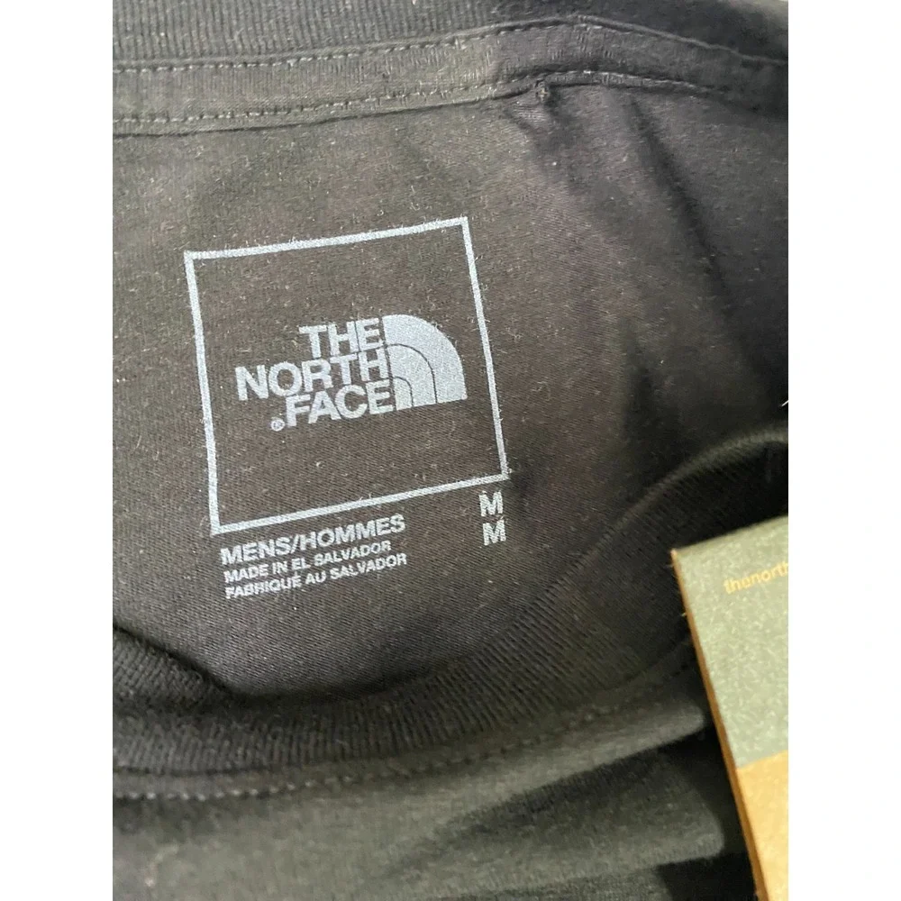 The North Face Throwback Graphic Tee Men Med Black NWT Back Logo NF0A8EBAJK3-M